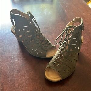 Olive Green Sandals Comfortable Stylish Design - small heel